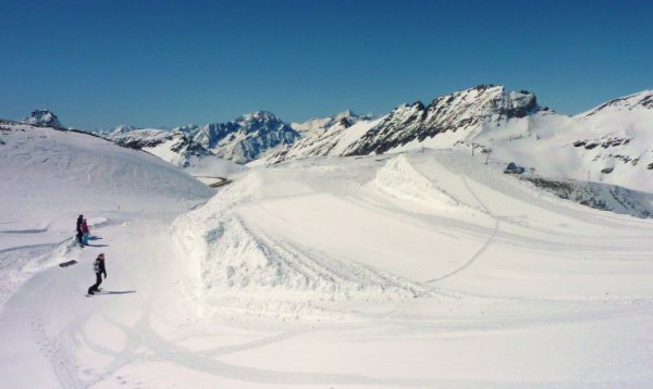 -.-BoardersPalace-.-malnitz big air PH